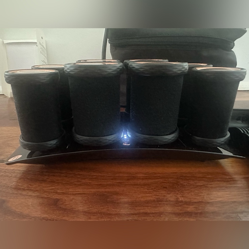 T3 Volumizing Hot Rollers LUXE and Travel Case - Picture 13 of 13